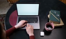 Menjelajah Jejak Publikasi Digital Lewat Perjalanan Panjang Platform Pengelola Konten Favorit Dunia