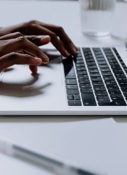 Menjaga Kedaulatan Karya Digital Melalui Rumah Mandiri WordPress di Tengah Pasar Algoritma